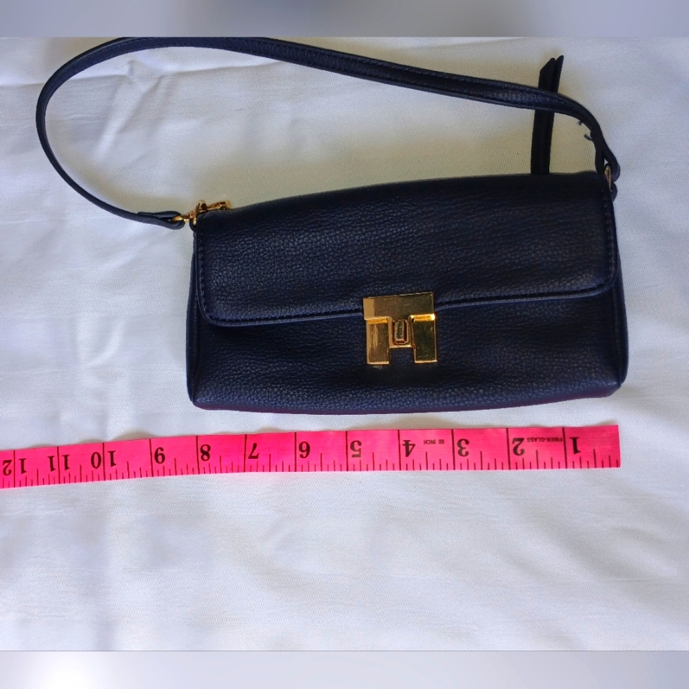 🩷 Tommy Hilfiger Fold Over Wristlet Purse  Midnight blue 👜